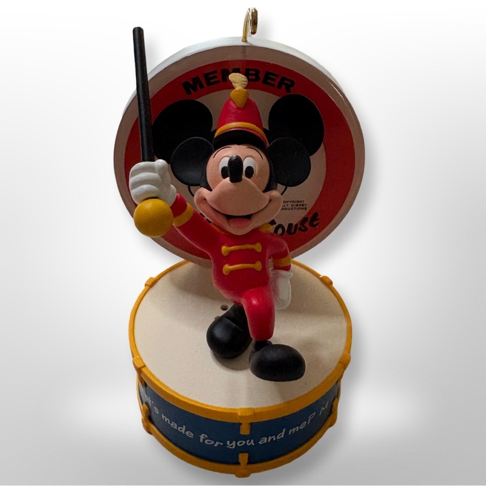HALLMARK DISNEY 50 YEARS OF MUSIC & FUN - MARCHING MICKEY SOUND, MUSIC, & LIGHTS